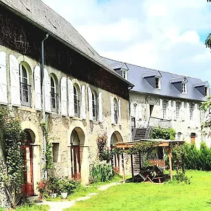  Bed & Breakfast Domaine Lou Castet